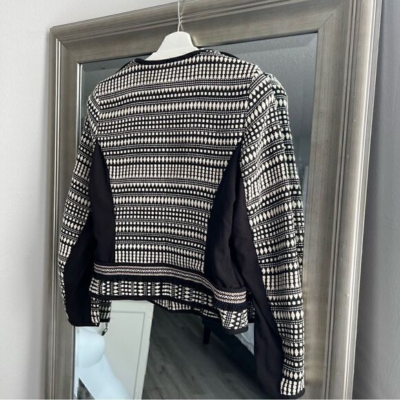 H&M Womens Sweater Black And White Pattern Size 10 - Picture 4 of 8
